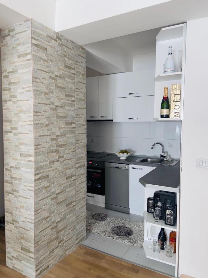 Royal King Apartment Kumanovo Eksteriør billede